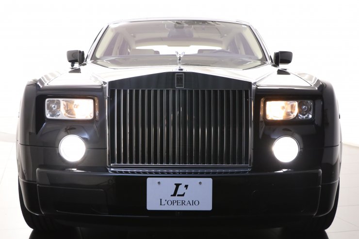 ロールスロイス ファントム SWB 4人乗りリアインディビジュアルシート