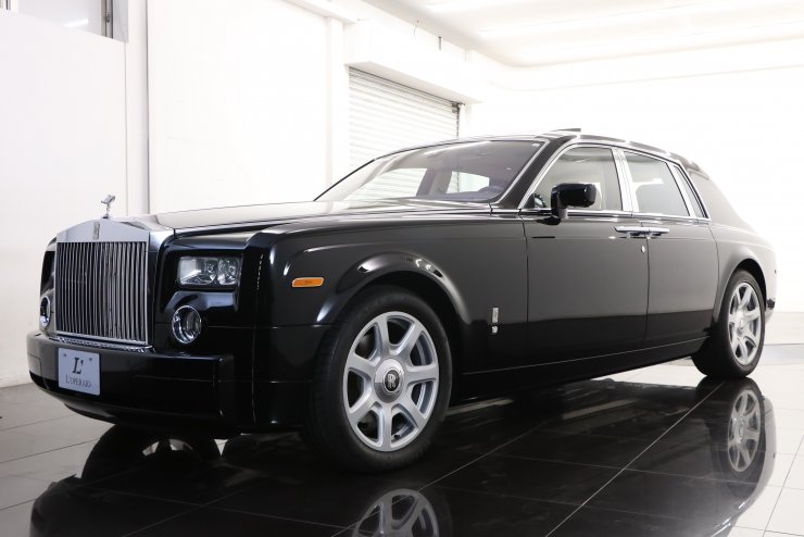 ロールスロイス ファントム SWB 4人乗りリアインディビジュアルシート
