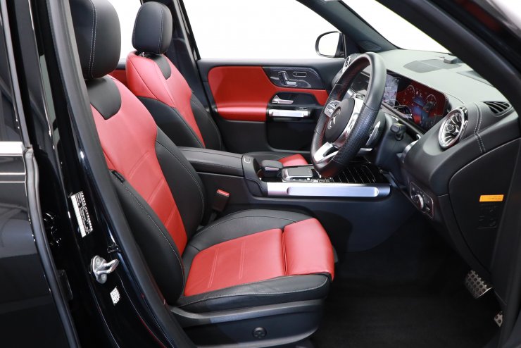 メルセデスベンツ GLBクラス GLB200d 4マチック AMGラインPKG 1