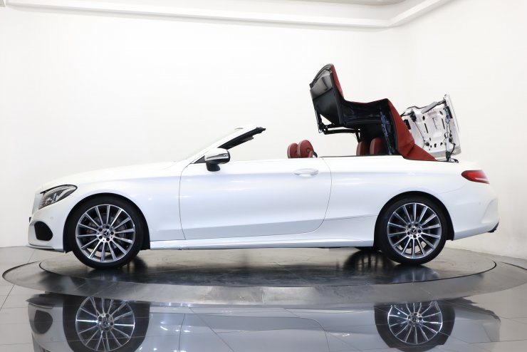 メルセデスベンツ Cクラス C180カブリオレ スポーツ【ワンプライス車両