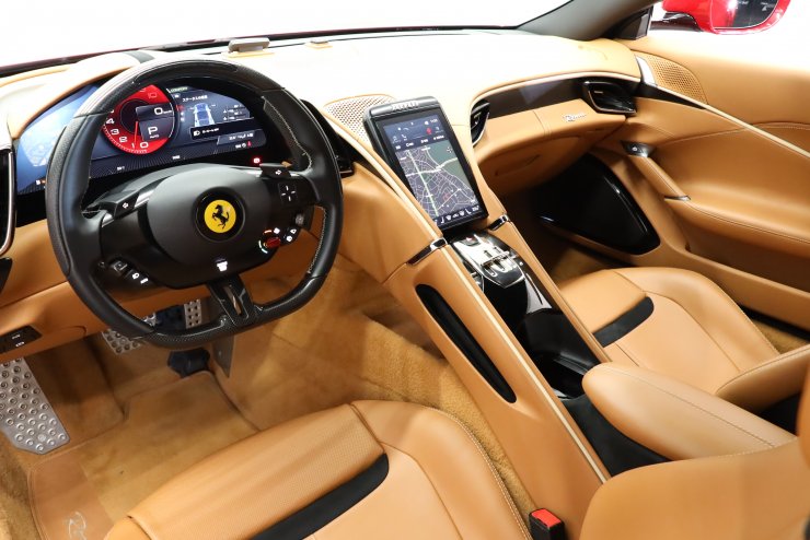 フェラーリ ローマ F1 DCT 左ハンドル 1オーナー車 20インチ鍛造 