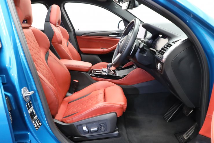 BMW X4 M Competition 後期モデル 1オーナー 有償カラー サキール