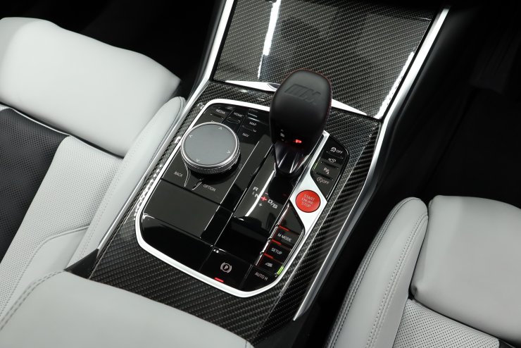 BMW M3 Competition M xDrive ツーリング シルバーストーン×黒革