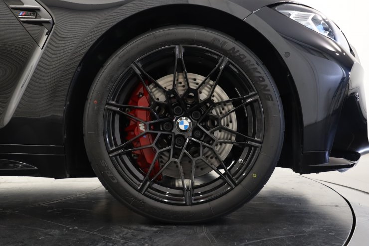 BMW M3 Competition M xDrive ツーリング シルバーストーン×黒革