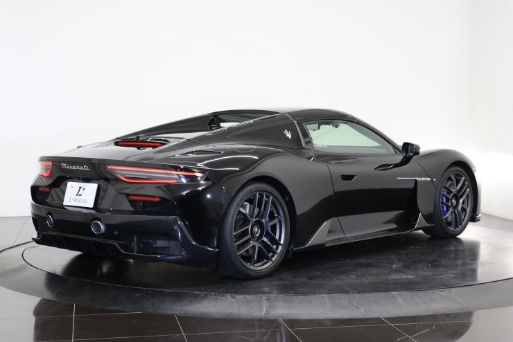 マセラティ MC20 チェロ 1オーナー車 20インチ鍛造ホイール カーボン