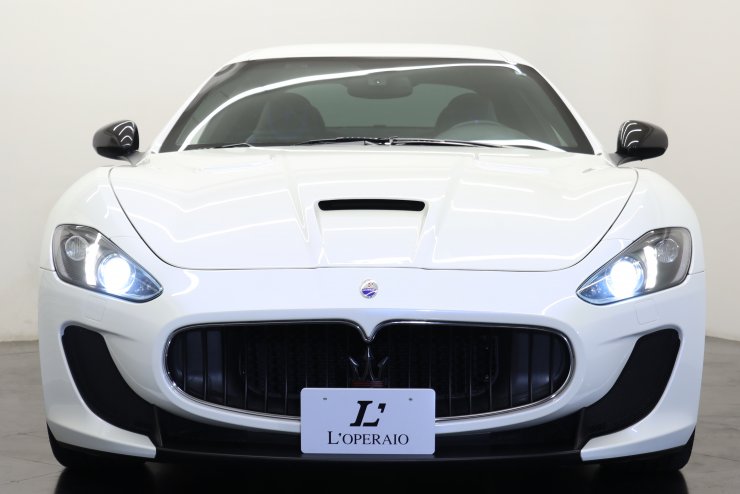 maserati granturismo マセラティ MC ストラダーレ マセラティ グラントゥーリズモ MC ストラダーレ」パリ モーター