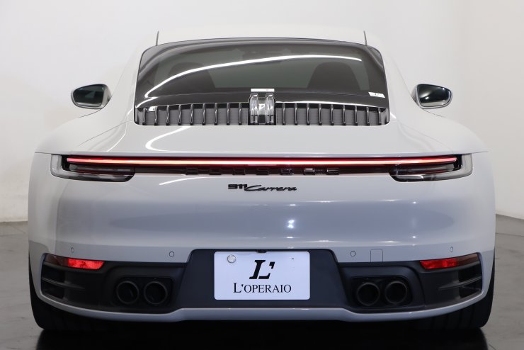 ポルシェ 911(Type992) カレラ PDK 有償色:クレヨン 純正20/21インチ