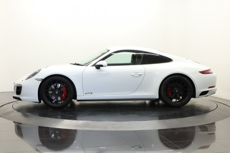 ポルシェ 911(Type991) カレラGTS PDK 最終モデル スポーツクロノPKG