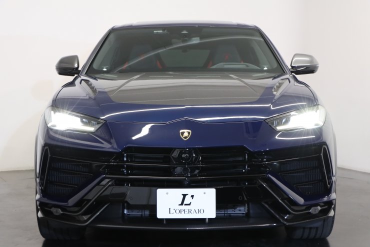 ランボルギーニ ウルス ペルフォルマンテ 左ハンドル 走行500キロ台