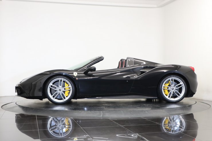 【純正】フェラーリ　サスペンション　488スパイダー フェラーリ 488 スパイダー F1 DCT 正規ディーラー車 左ハンドル 20