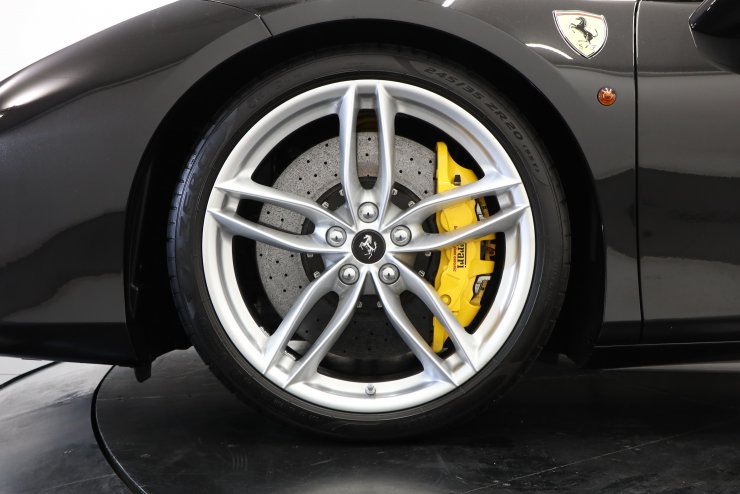 フェラーリ 488スパイダー入庫情報 | ベンツ ポルシェ