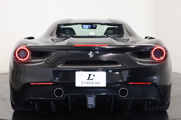 フェラーリ 488 スパイダー F1 DCT 正規ディーラー車 左ハンドル