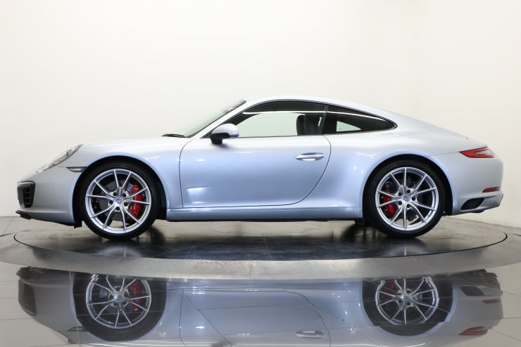 ポルシェ 911(Type991) カレラS PDK 1オーナー 有償カラー スポーツ