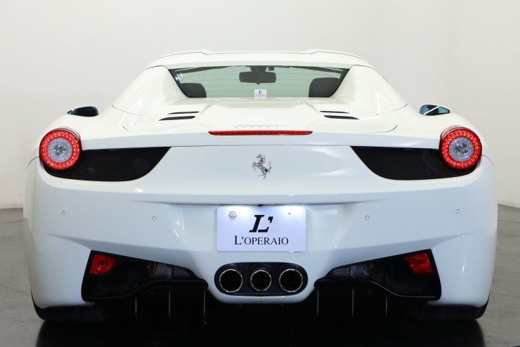 フェラーリ 458 スパイダー F1 DCT 左ハンドル 黒革 純正20インチ
