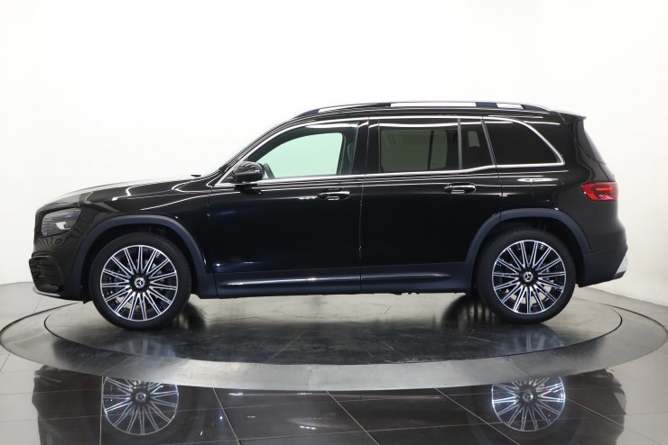 メルセデスベンツGLB AMGホイールかなり難あり メルセデス・ベンツ GLB-CLASS GLB 200d 4MATIC AMGライン ｜SUV