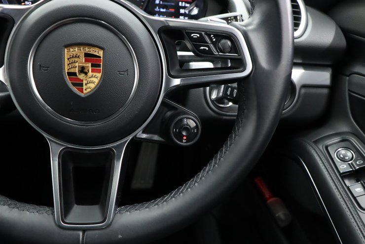 ポルシェ 718 ケイマン PDK スポーツデザインPKG スポーツクロノPKG