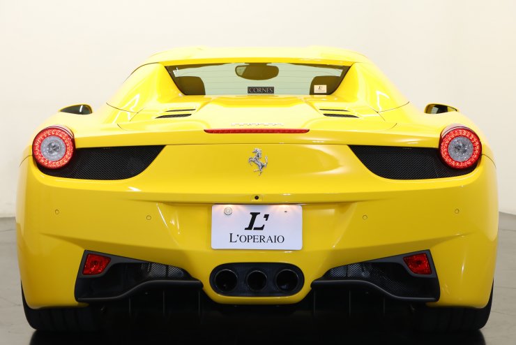 フェラーリ 458 スパイダー F1 DCT 正規D車 左H ブラック×レッド