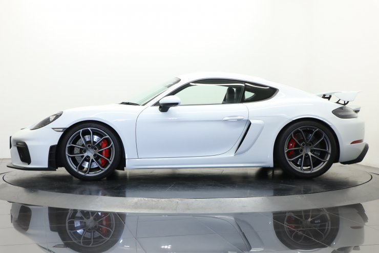 ポルシェ 718 ケイマン GT4 6MT 純正20インチGT4AW スポーツ