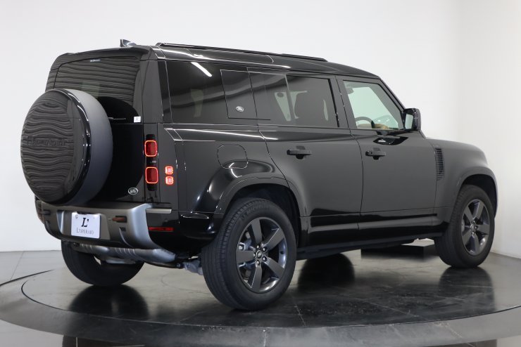 ランドローバー ディフェンダー 110 Xダイナミック HSE D300