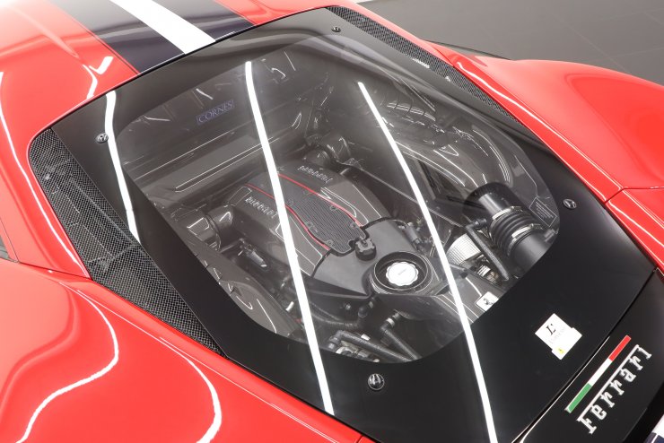 フェラーリ 488 ピスタ F1 DCT 正規D車 2トーンストライプ フロント