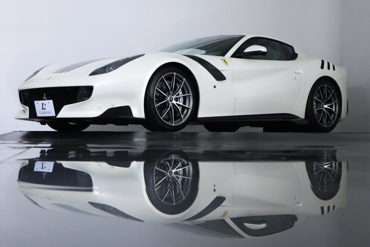 フェラーリ F12 TDF 世界限定799台 正規ディーラー車 特別外装色