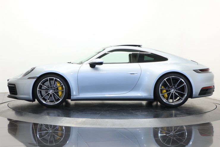 ポルシェ 911(Type992) カレラS PDK 有償カラー ブラウンクラブレザー