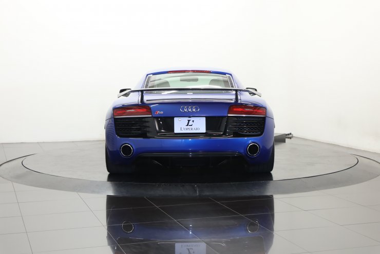 アウディ R8 5.2FSI V10 Quattro 後期モデル 左ハンドル ブラック