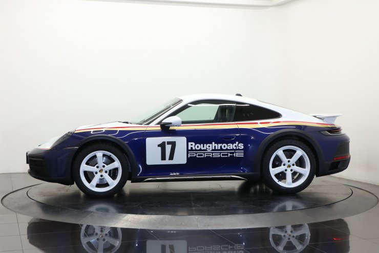 【未開封】1/43 ポルシェ 911 ダカール 楽天市場】PORSCHE特注 1/43 ポルシェ911 ダカール (シェード