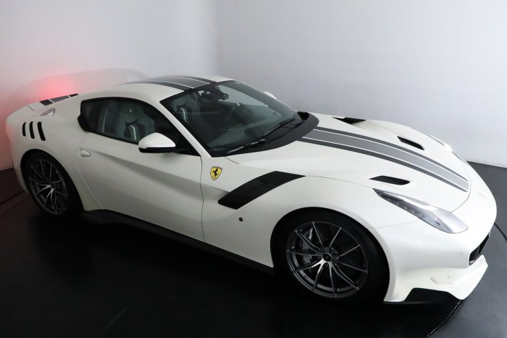 フェラーリ F12 TDF 世界限定799台 正規ディーラー車 特別外装色