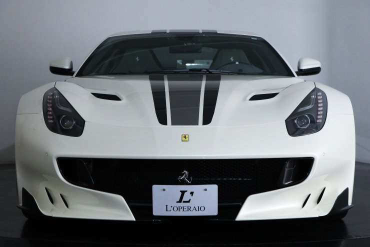 フェラーリ F12 TDF 世界限定799台 正規ディーラー車 特別外装色