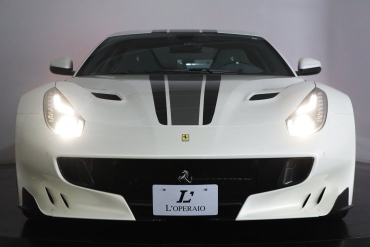 フェラーリ F12 TDF 世界限定799台 正規ディーラー車 特別外装色