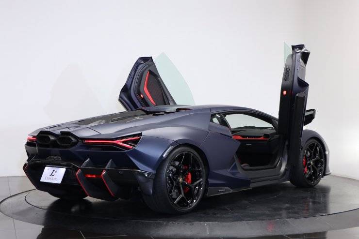 ランボルギーニ レヴエルト オプション総額1399万円 有償マットカラー
