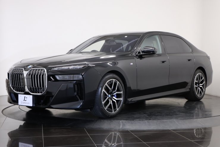 BMW 7シリーズ 740i Mスポーツ パノラマルーフ マッサージ機能 B＆W