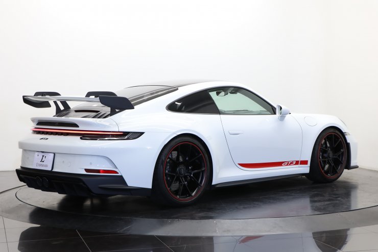 ポルシェ 911(Type992) GT3 6MT 左H クラブスポーツPKG PCCB フロント