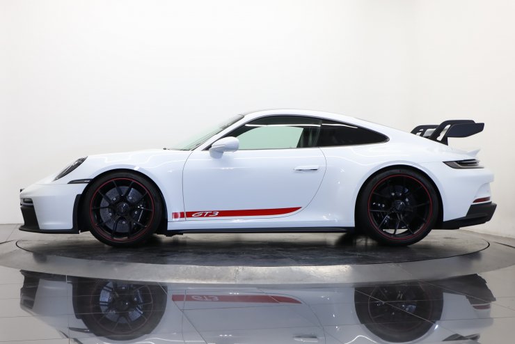 ポルシェ 911(Type992) GT3 6MT 左H クラブスポーツPKG PCCB フロント
