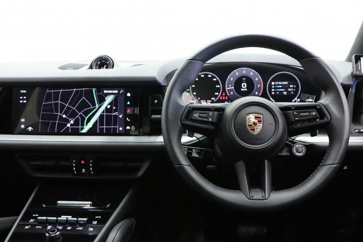 ポルシェ カイエン クーペ Tip-S 現行モデル エアサス スポーツクロノ