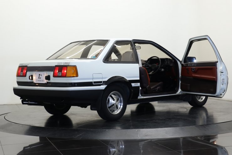 トヨタ カローラ レビン 2ドア 1600GT APEX 5MT AE86 純正13
