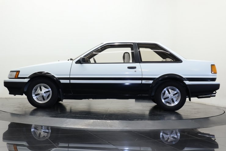 ★u41173　トヨタ　カローラバン、86トレノ　　2点セット ☆u41173様専用 トヨタ カローラバン、86トレノ 2点セット