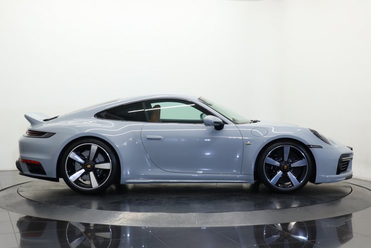 ポルシェ911 ドライバーズマニュアル　ケース付 ポルシェ911 ドライバーズマニュアルケース付