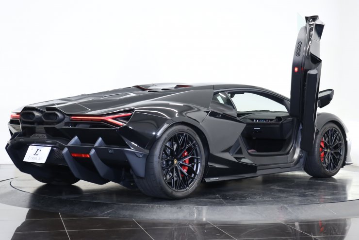 ランボルギーニ レヴエルト 1オーナー車 有償色 21/22インチ鍛造