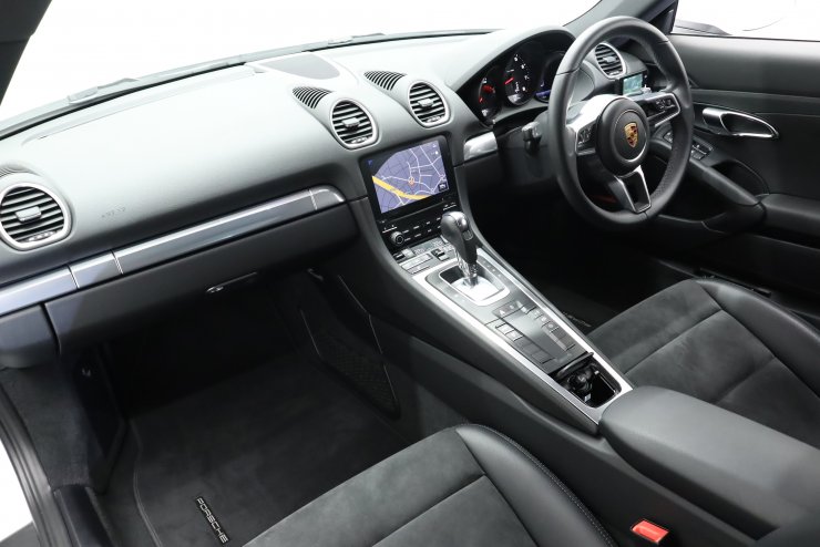 ポルシェ 718 ケイマン PDK 純正18インチAW スポーツエキゾースト