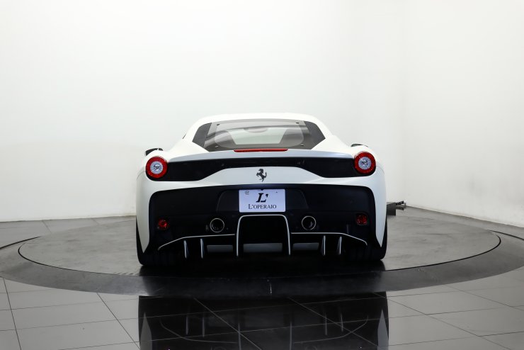 フェラーリ 458 スペチアーレ F1 DCT 正規D車 特注マットカラー クレマ