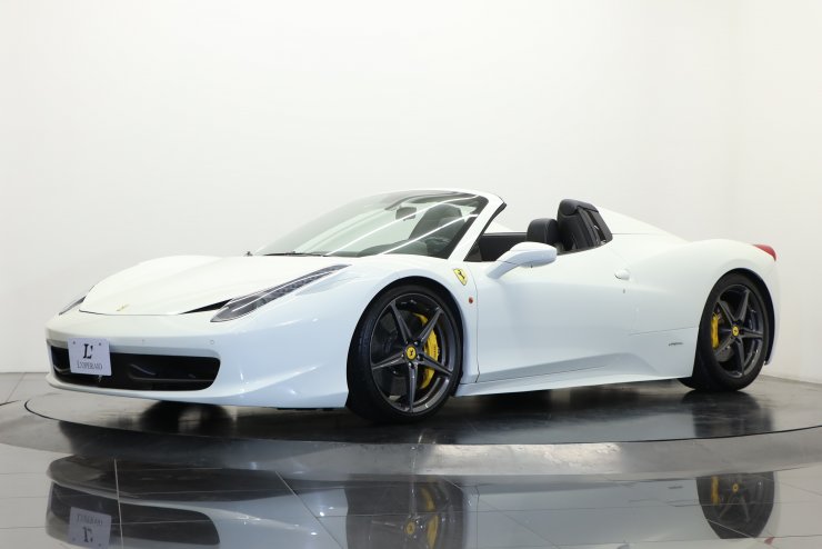 フェラーリ 458 スパイダー F1 DCT 左ハンドル カーボンLED