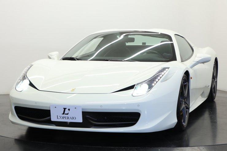 フェラーリ 458 スパイダー F1 DCT 左ハンドル カーボンLED