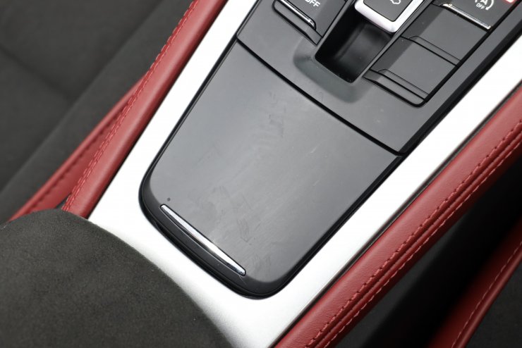 ポルシェ 718 スパイダー PDK ワンオーナー クレヨン PCCB クラシック