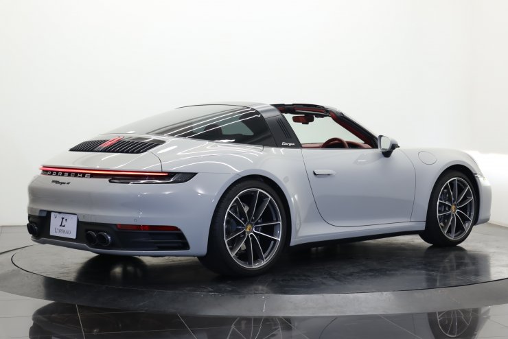 ポルシェ 911(Type992) タルガ4 PDK 有償色（スペシャルカラー