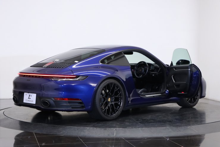 ポルシェ 911(Type992) カレラ PDK ゲンチアンブルーメタリック