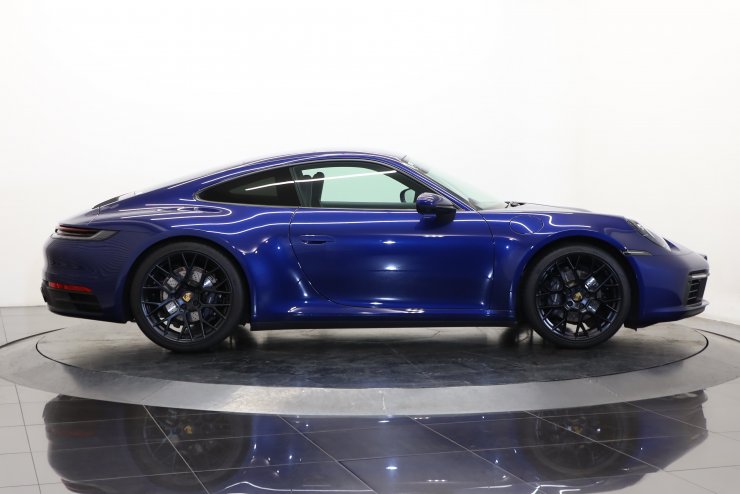ポルシェ 911(Type992) カレラ PDK ゲンチアンブルーメタリック