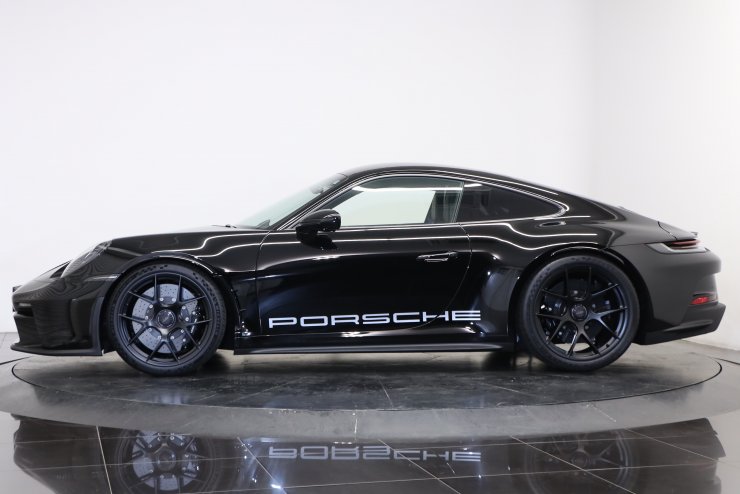 ポルシェ 911(Type992) S/T 6MT 左H 世界限定1963台 1オーナー車
