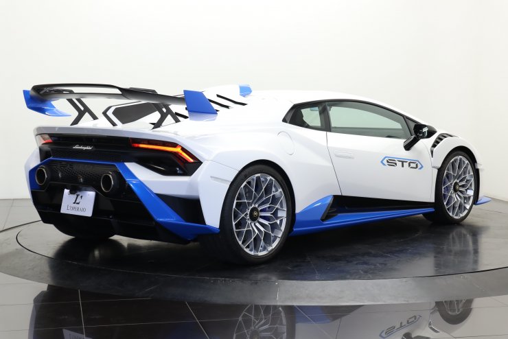 ランボルギーニ ウラカン STO 1オーナー車 オプション総額約560万円 20